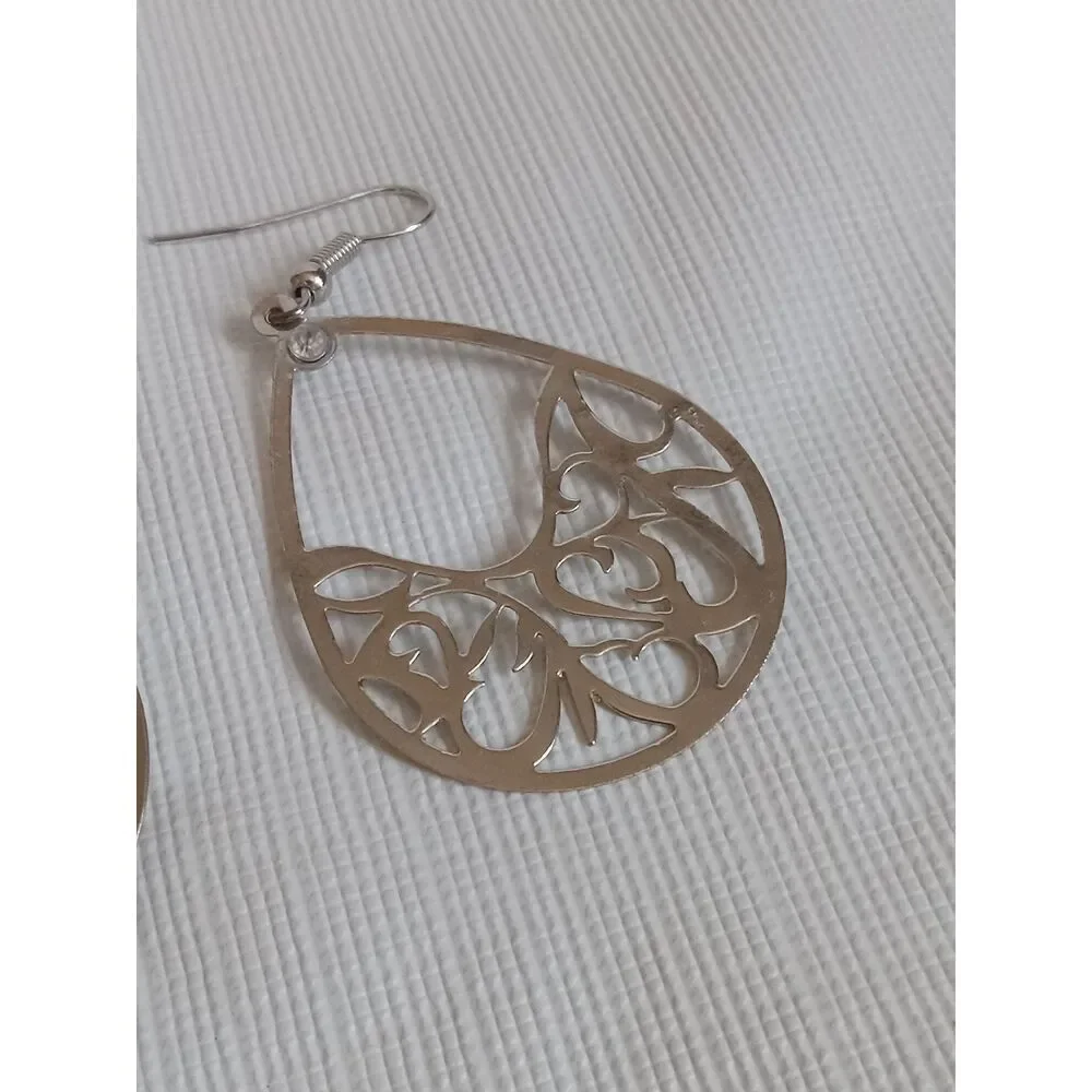 Silver Toned Cutout Arabesque Pattern Thin Metal Teardrop Dangle Drop Earrings